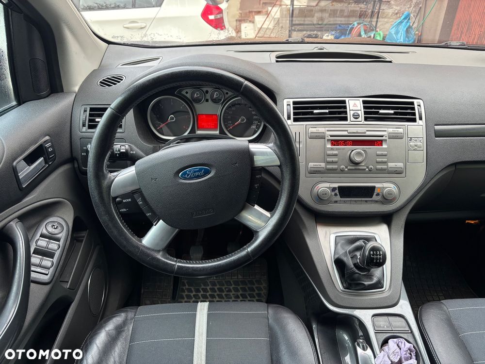 Ford Kuga - 19