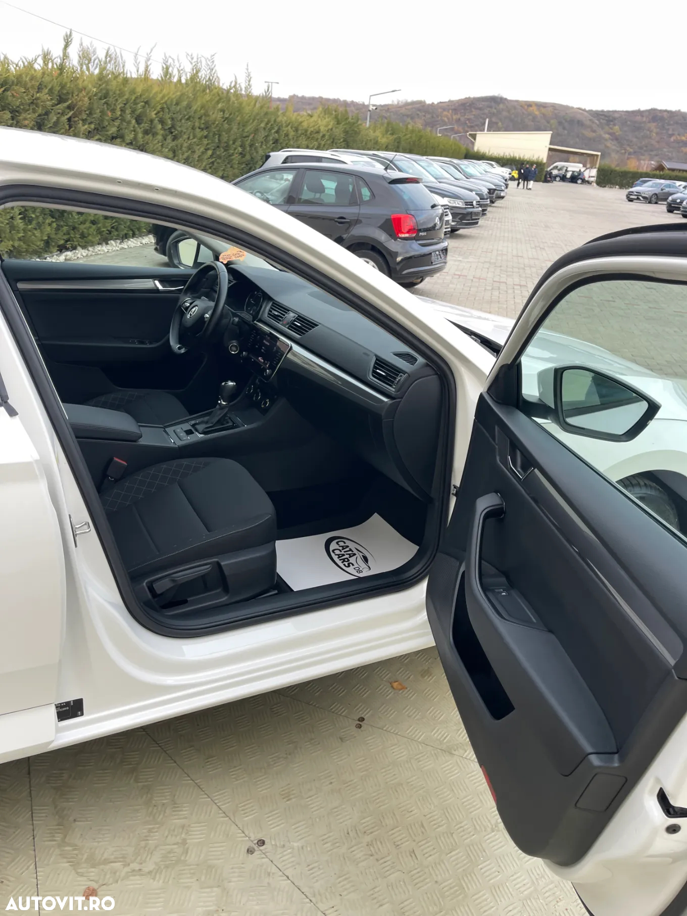 Skoda Superb 2.0 TDI DSG Ambition - 22