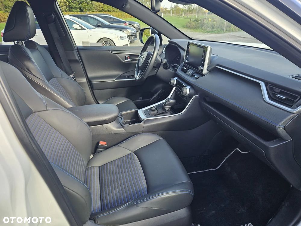 Toyota RAV4 - 7