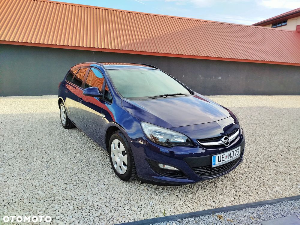 Opel Astra 1.4 Turbo 150 Jahre - 10