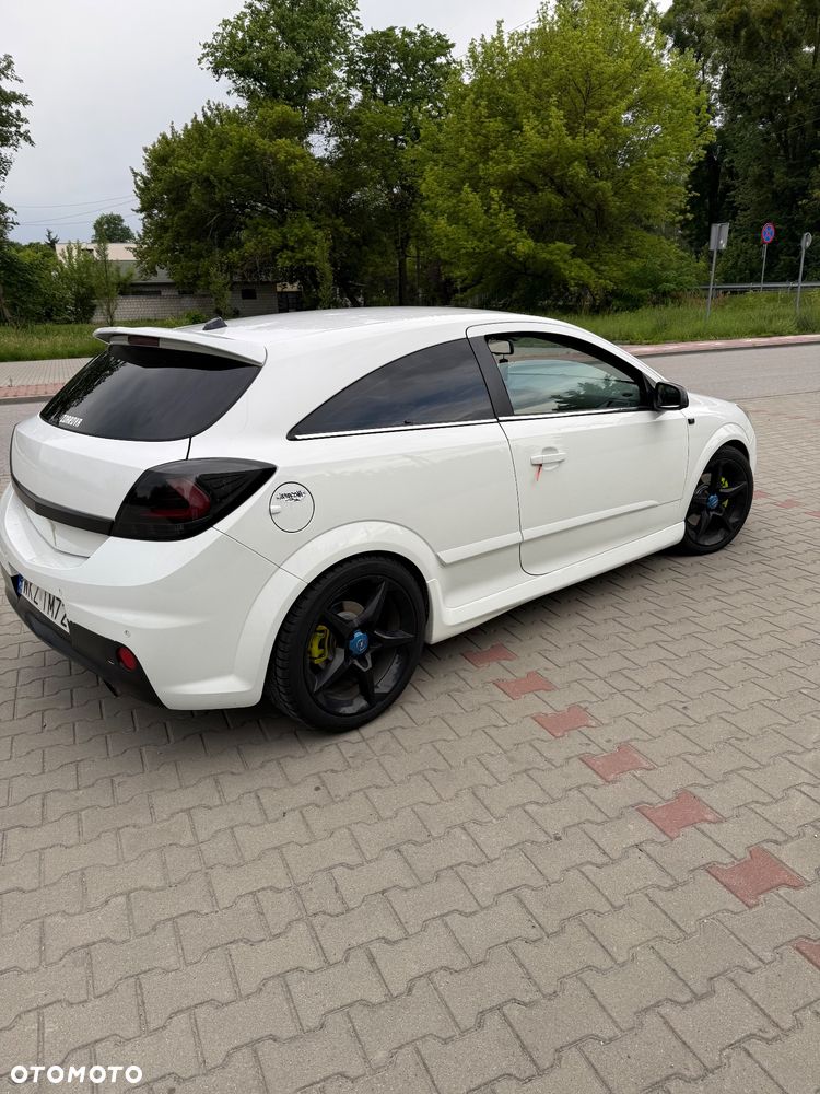 Opel Astra 2.0 Turbo Cosmo - 8