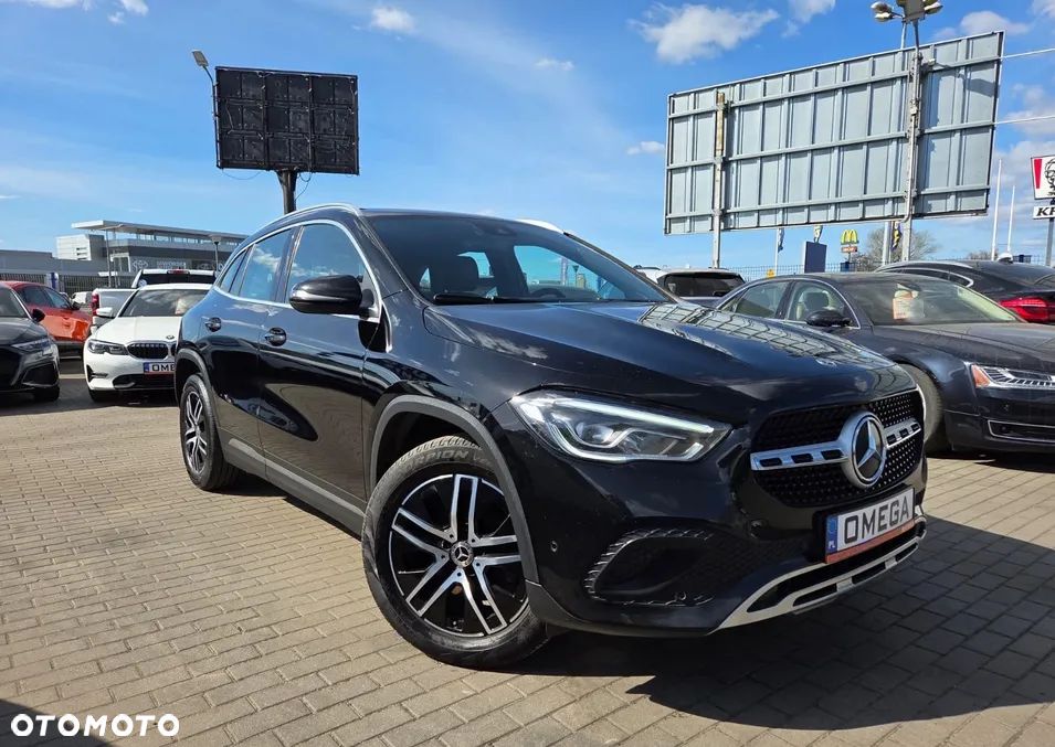 Mercedes-Benz GLA 200 d 8G-DCT - 3