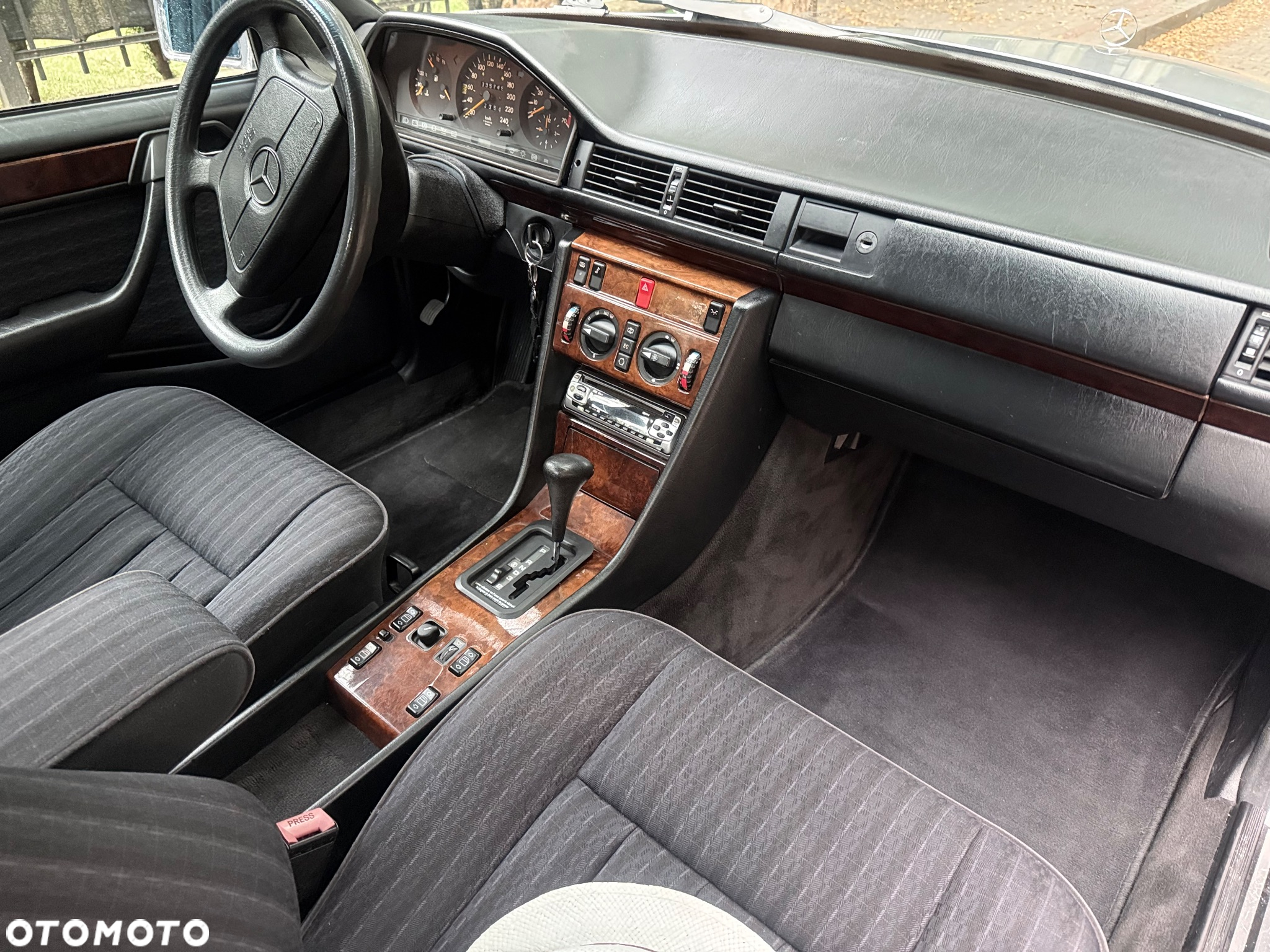 Mercedes-Benz W124 (1984-1993) - 13
