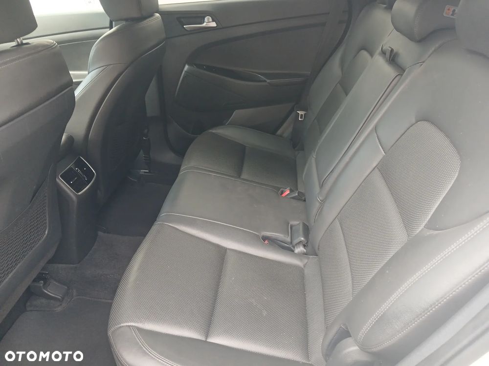 Hyundai Tucson 1.6 GDi 4WD DCT Trend - 16