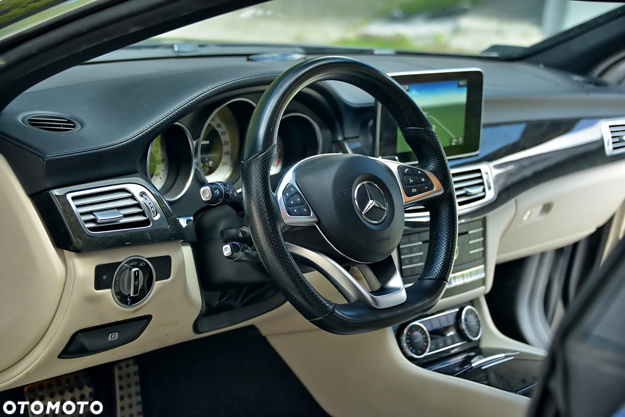 Mercedes-Benz CLS 350 d 4-Matic - 27