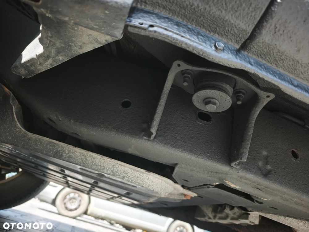 Nissan Pathfinder - 14