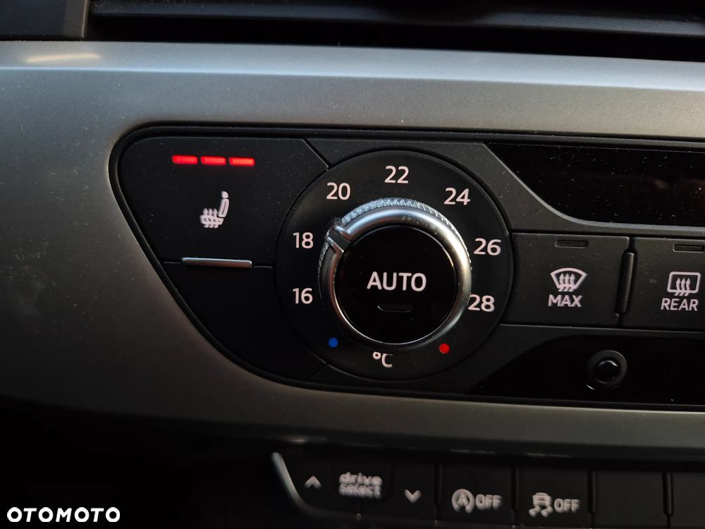 Audi A4 Limousine 2.0 TFSI ultra S tronic - 12