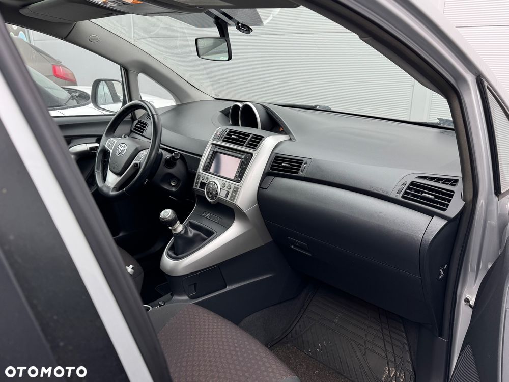 Toyota Verso 2.0 D-4D - 15