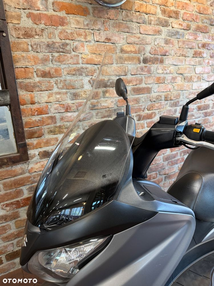 Suzuki Burgman - 13