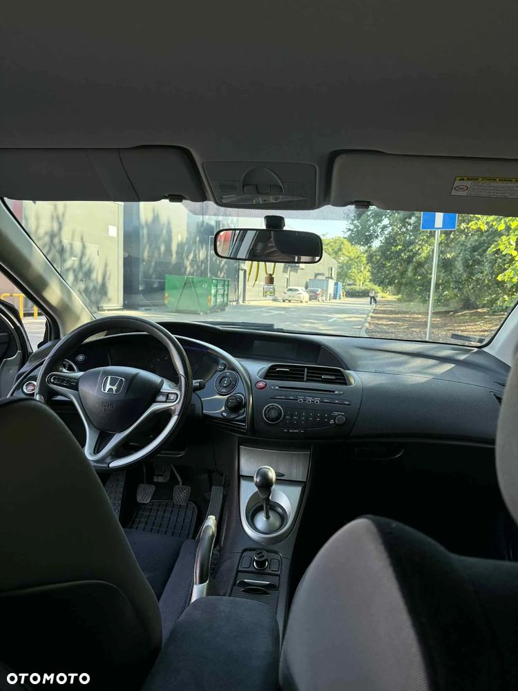 Honda Civic 1.8 Comfort - 25