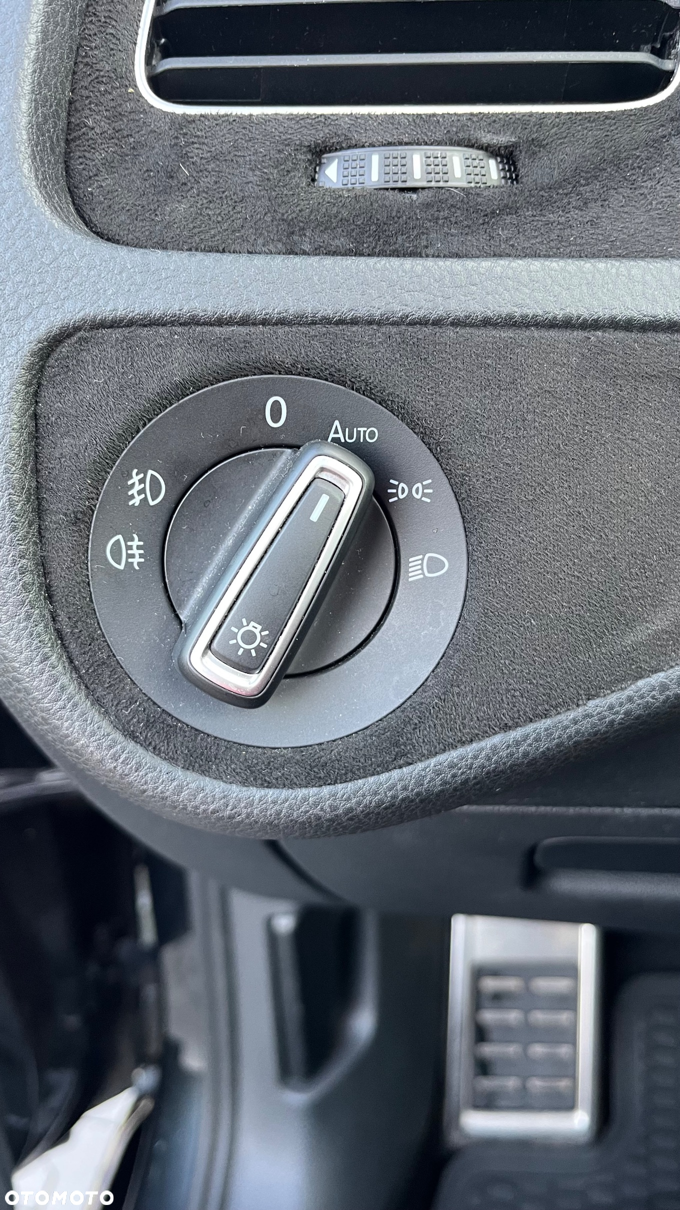 Volkswagen Golf - 11