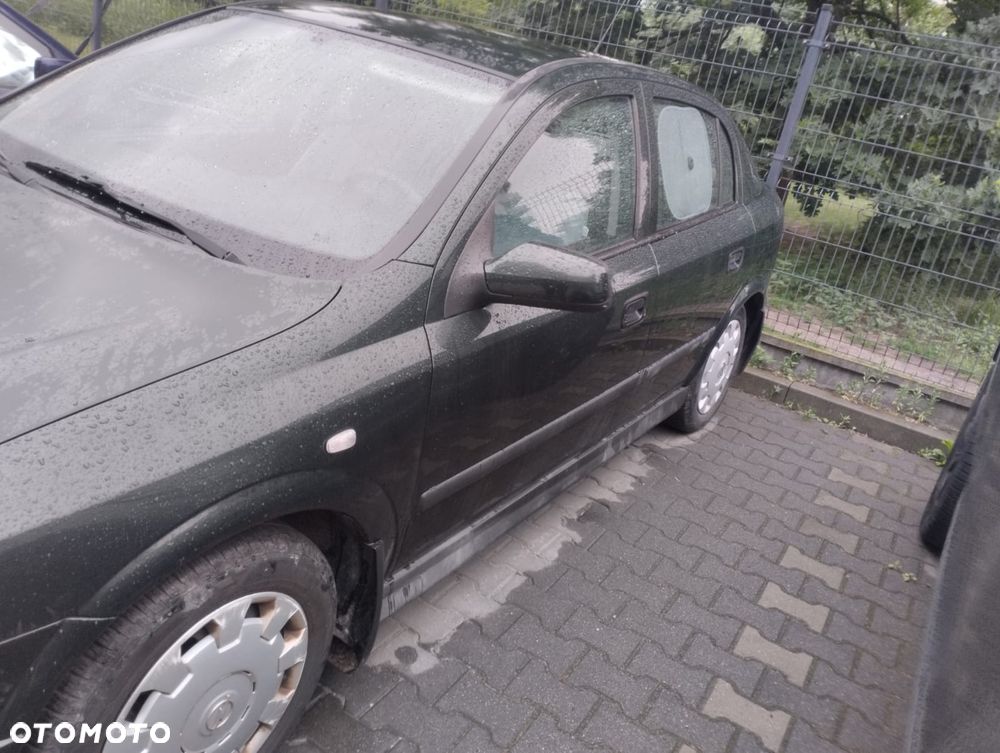 Opel Astra - 4