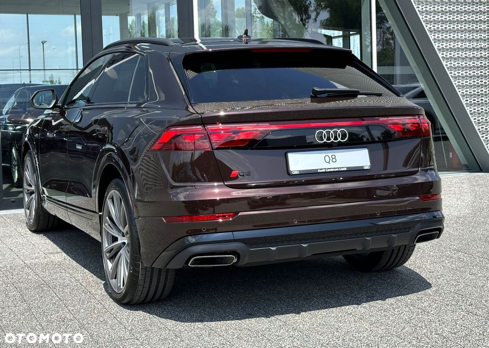 Audi Q8 - 10