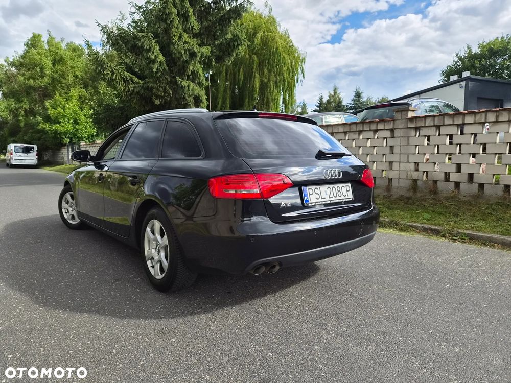 Audi A4 Avant 2.0 TDI DPF Ambiente - 11