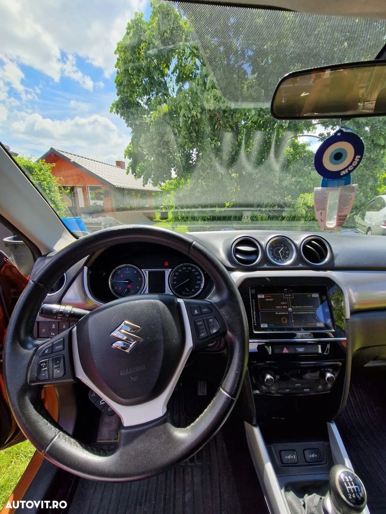Suzuki Vitara 1.6 DDIS 4X4 Luxus - 11