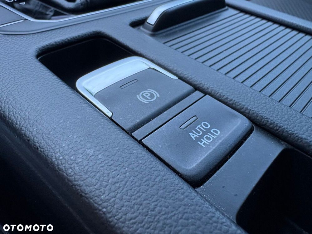Volkswagen Passat - 26