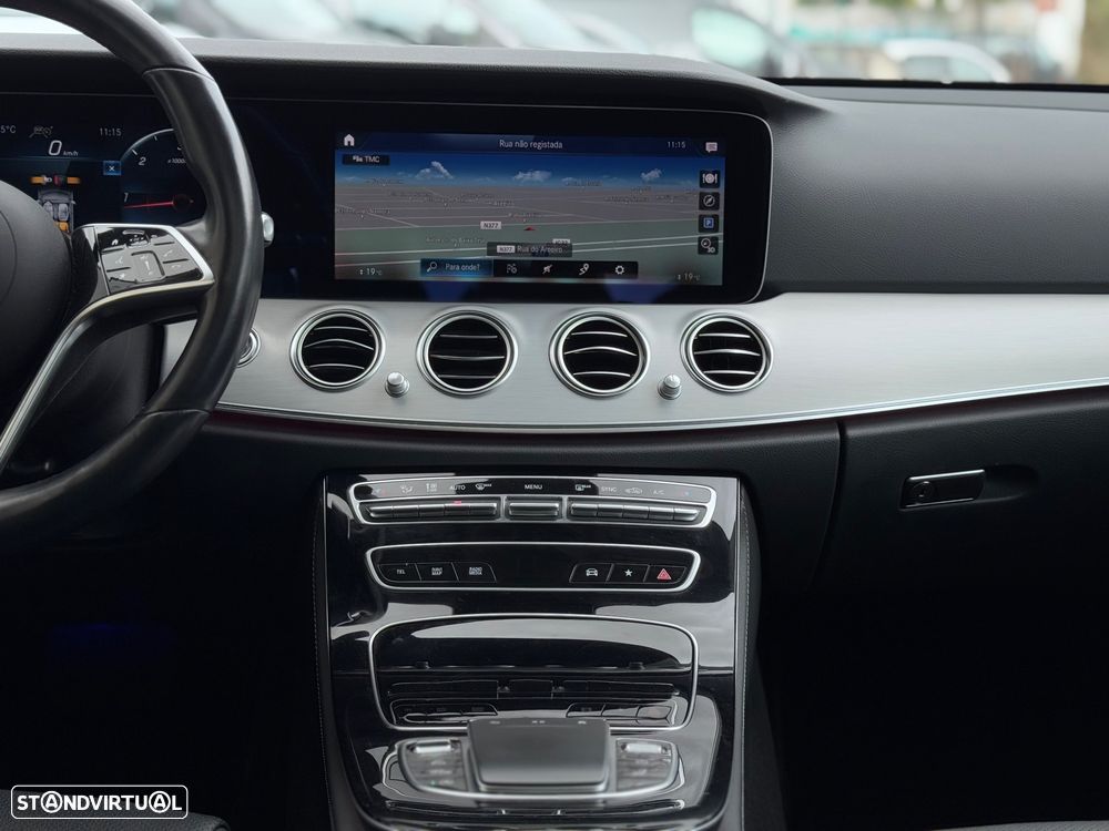 Mercedes-Benz E 220 d T 9G-TRONIC AMG Line - 9