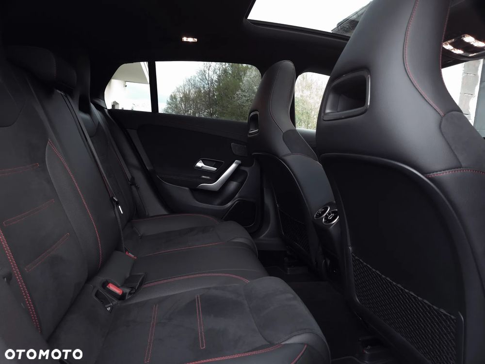 Mercedes-Benz CLA 220 d 4-Matic AMG Line 8G-DCT - 18