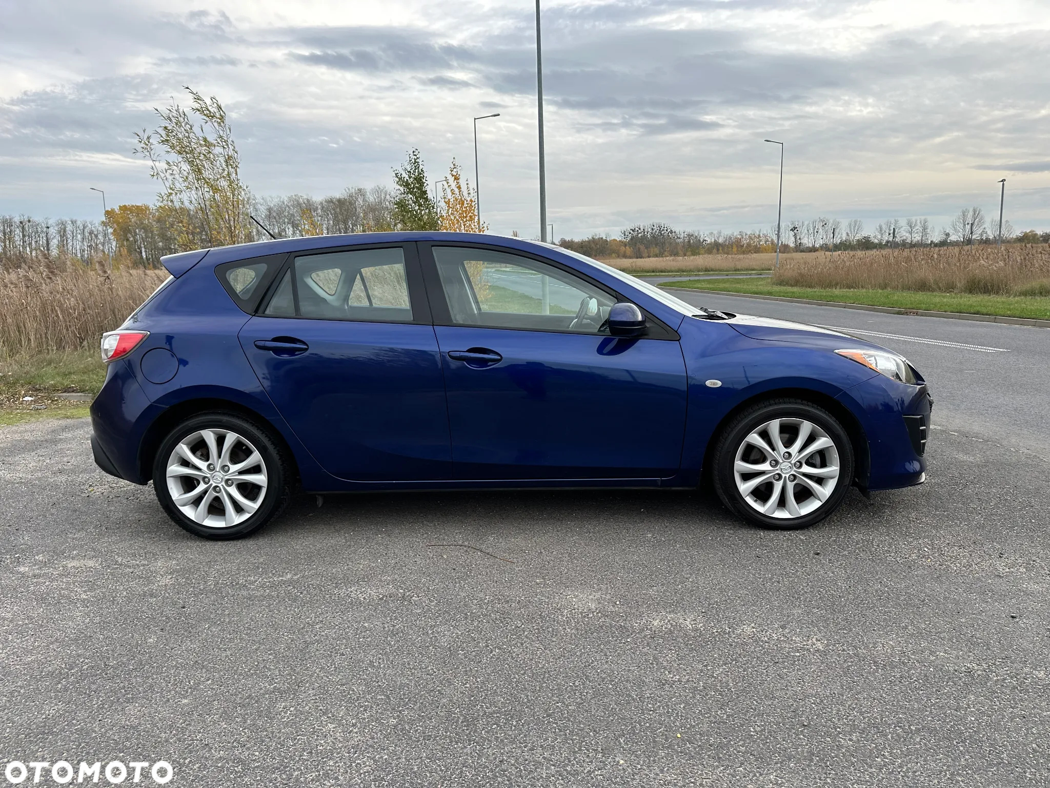 Mazda 3 2.0 Exclusive + - 8