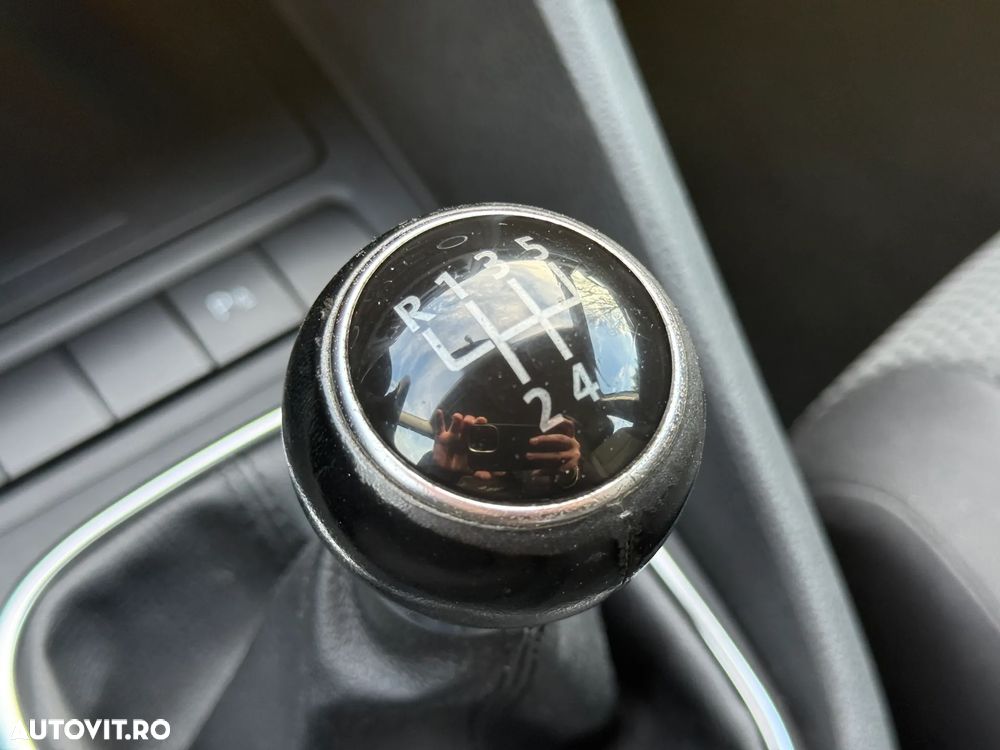 Volkswagen Golf 1.6 Comfortline - 15