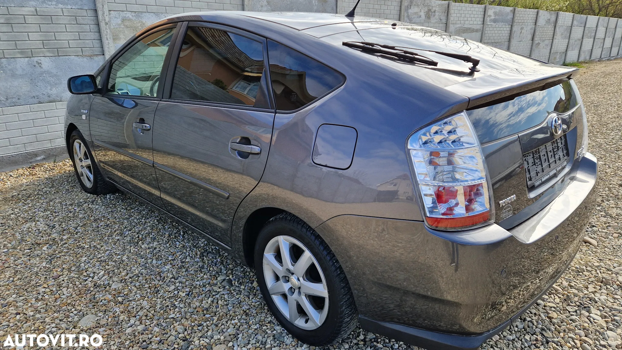 Toyota Prius - 18
