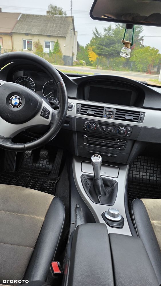 BMW Seria 3 2005 photo 5