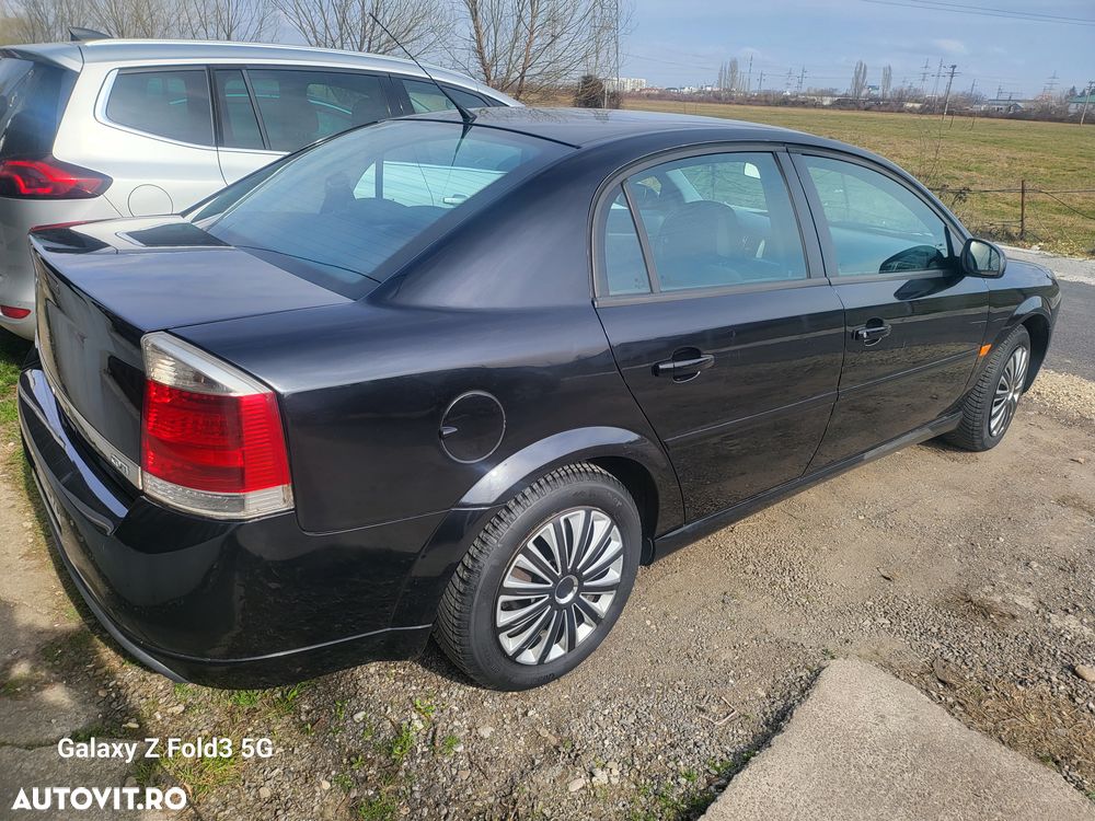 Opel Vectra 1.9 CDTI Cosmo - 3