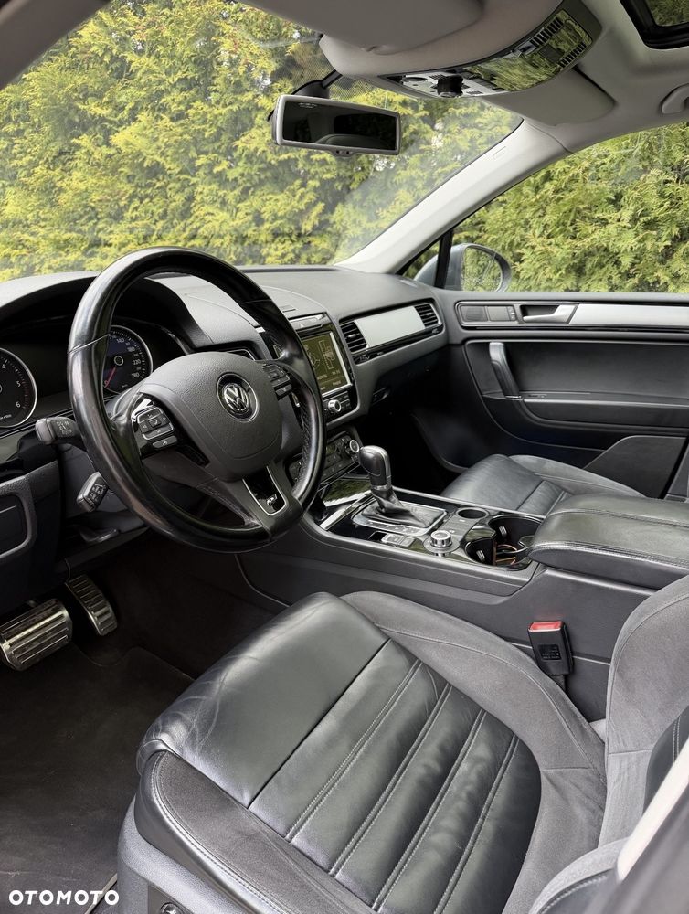 Volkswagen Touareg 3.0 V6 TDI BMT R-Style - 6