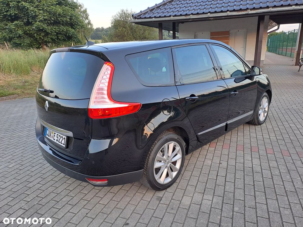Renault Grand Scenic 2.0 16V 140 CVT Bose Edition - 9