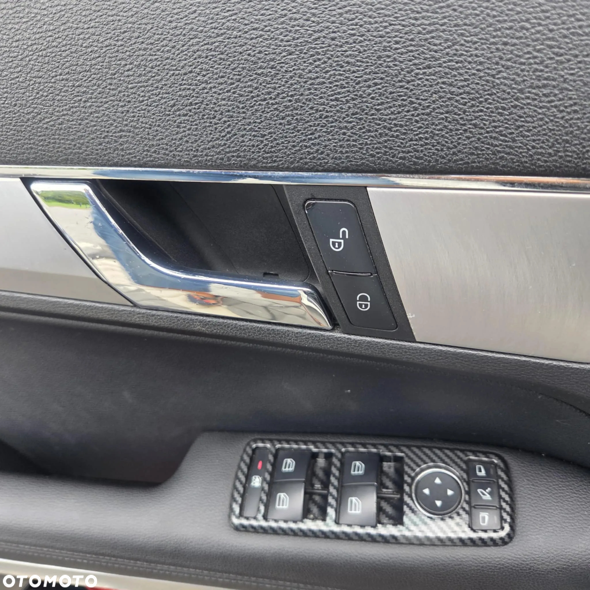 Mercedes-Benz Klasa E 350 CDI BlueEff - 17