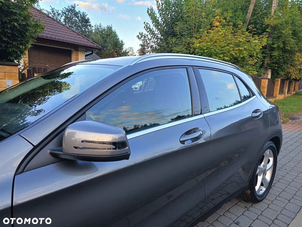 Mercedes-Benz GLA 200 Urban - 31
