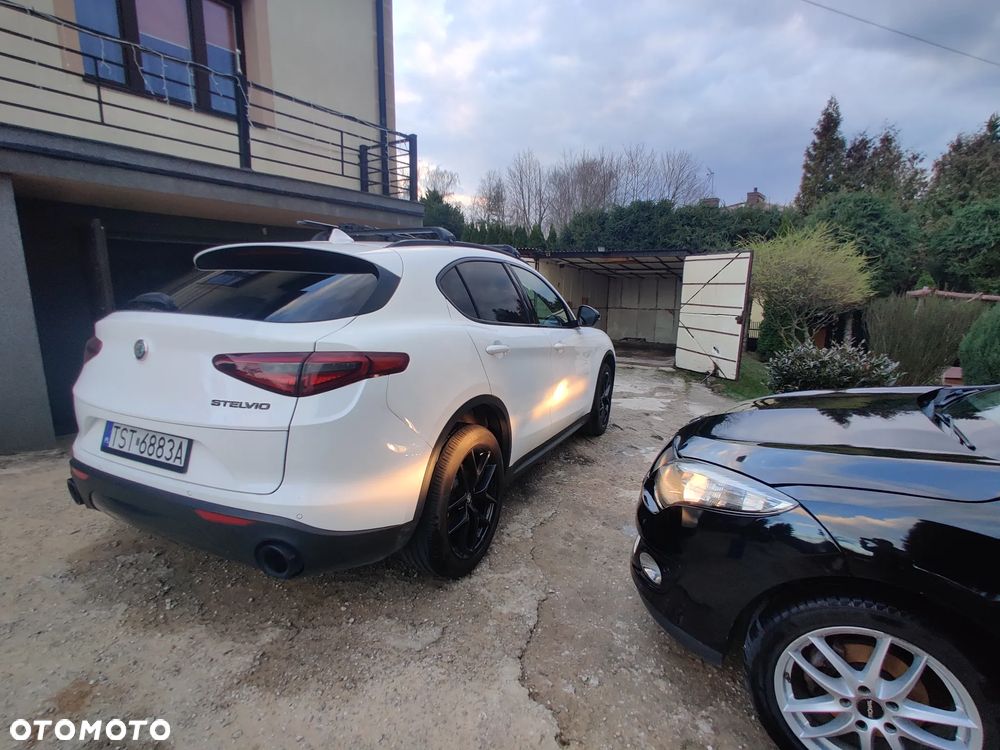 Alfa Romeo Stelvio - 8