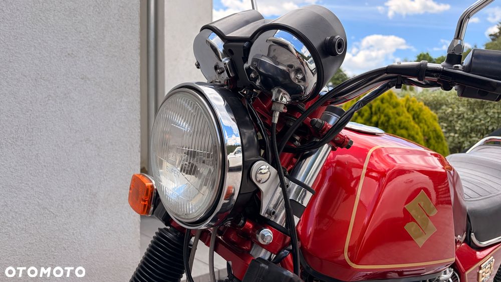 Suzuki GSX - 5