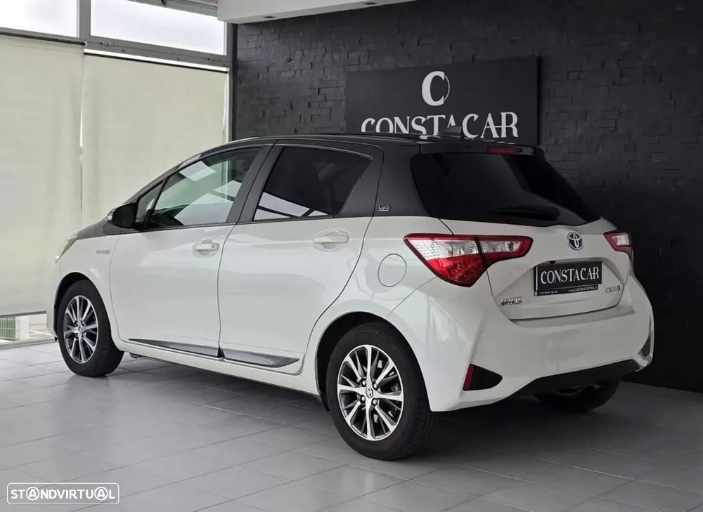 Toyota Yaris 1.5 HSD 20 Anos - 12