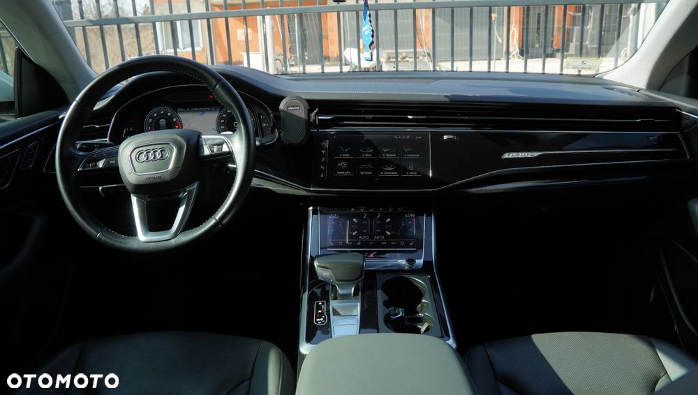 Audi Q8 55 TFSI quattro tiptronic - 24