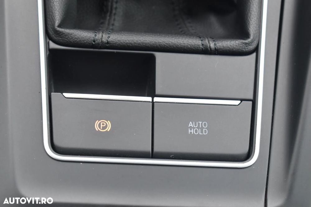 Volkswagen Golf 2.0 TDI Life - 31