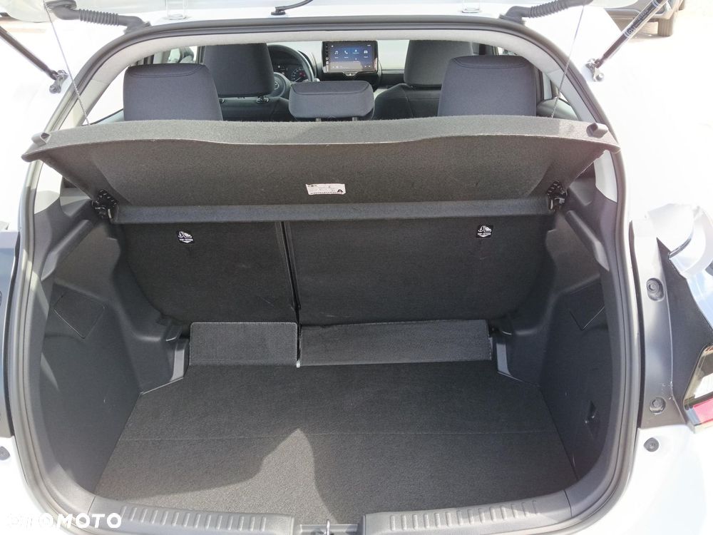 Toyota Yaris 1.5 Comfort - 12
