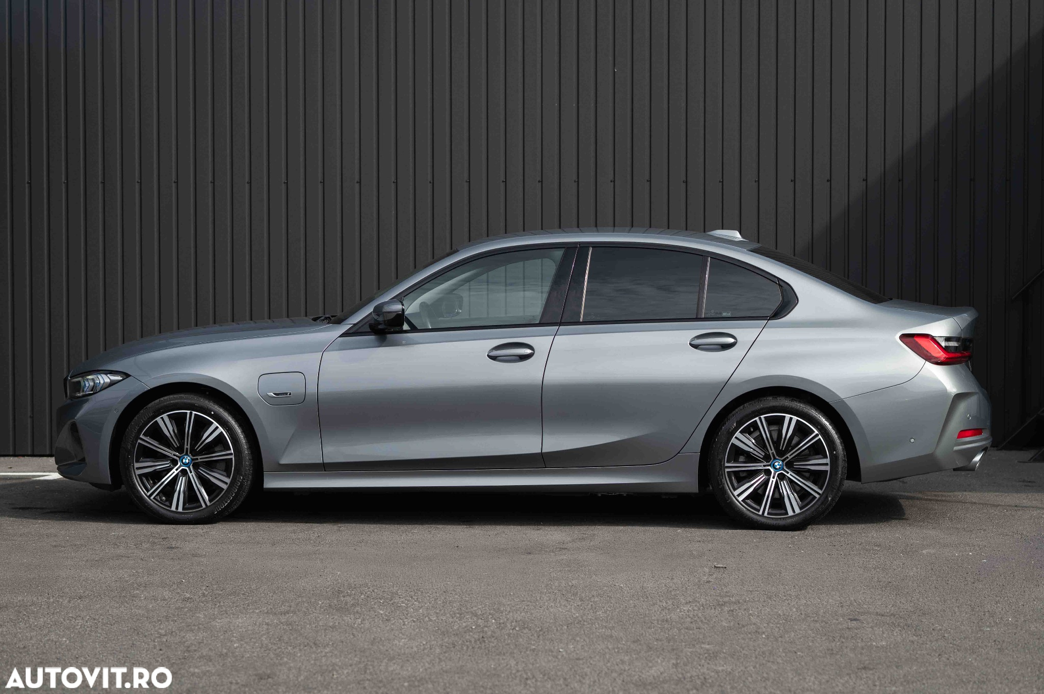 BMW Seria 3 320e AT PHEV - 9