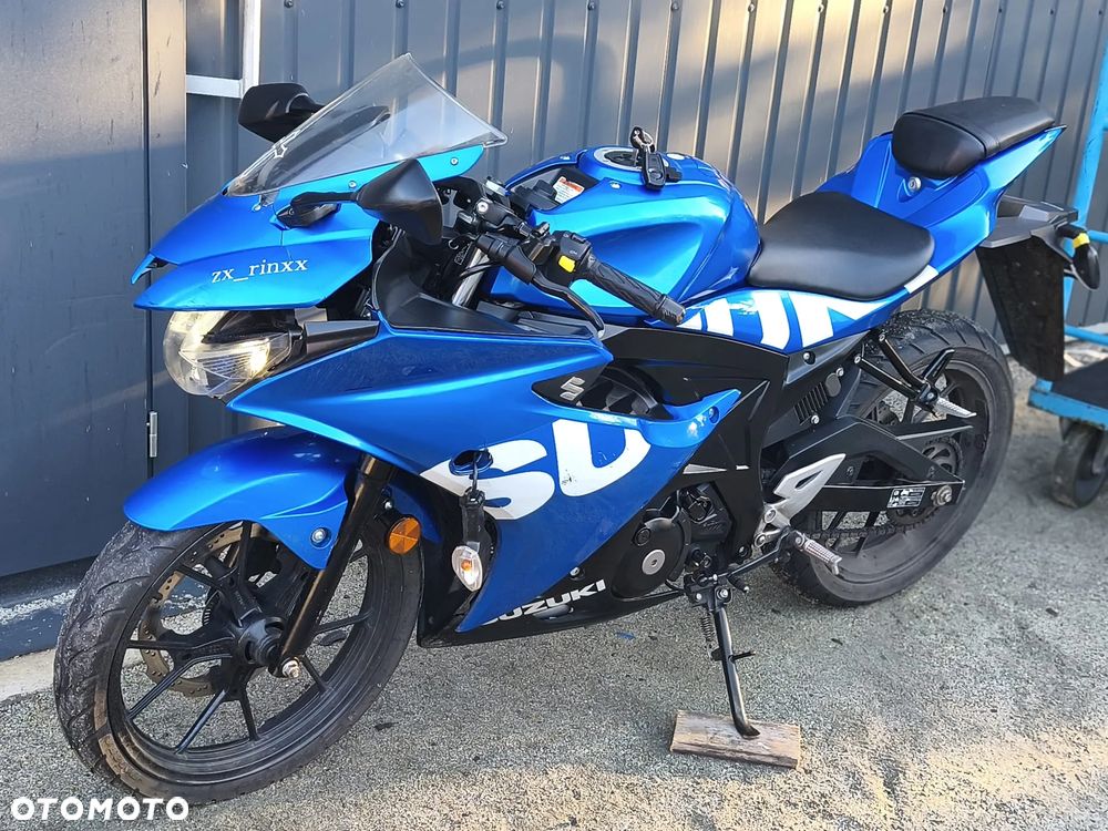 Suzuki GSX-R - 6