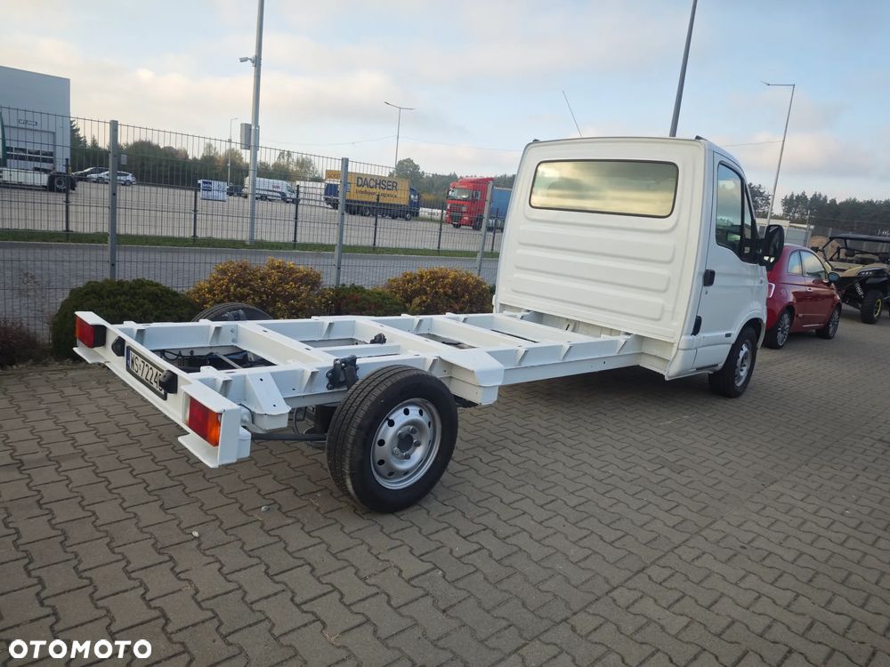 Nissan INTERSTAR - 18