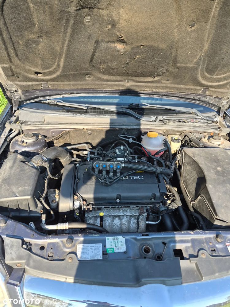Opel Vectra 1.8 - 8