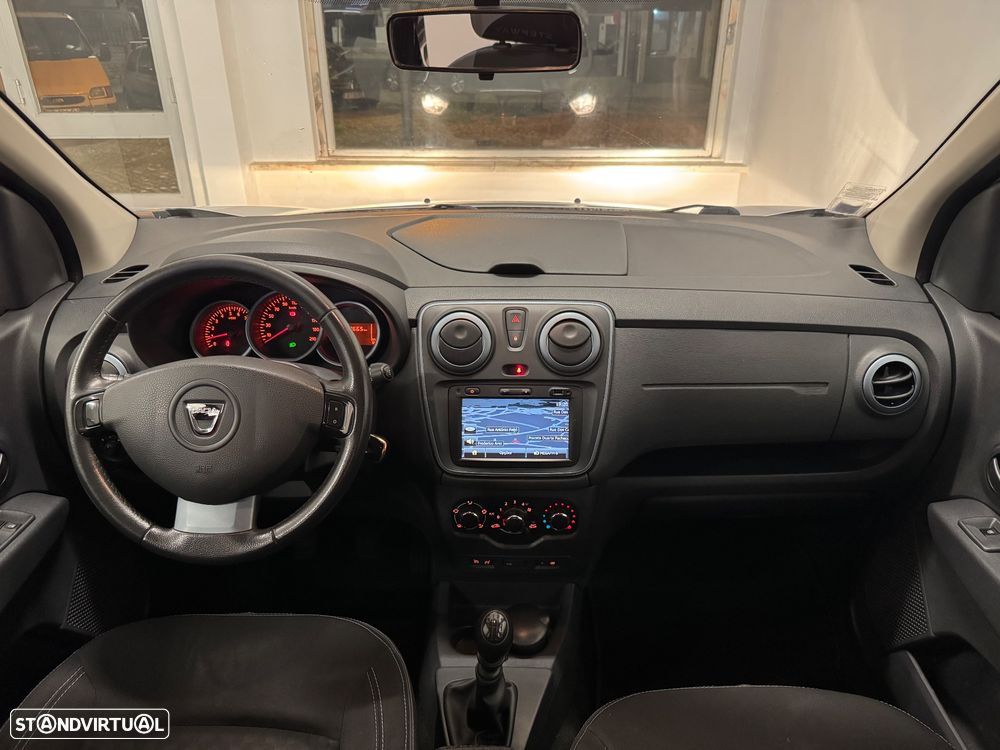 Dacia Lodgy 1.5 dCi Stepway 7L - 6