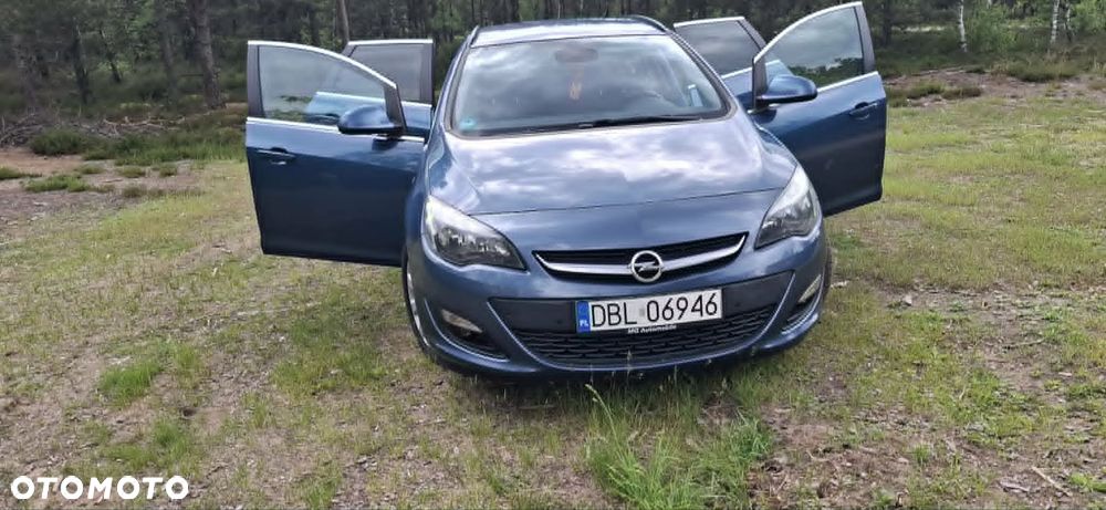 Opel Astra 1.6 T SIDI Cosmo EU6 - 13