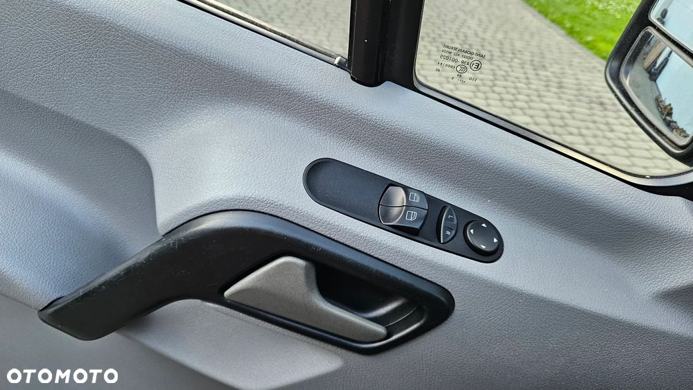 Mercedes-Benz Sprinter 219CDI 3,0 V6 202T.Km. Webasto Nawigacja Kamera Tempomat Fotel Bujany - 18