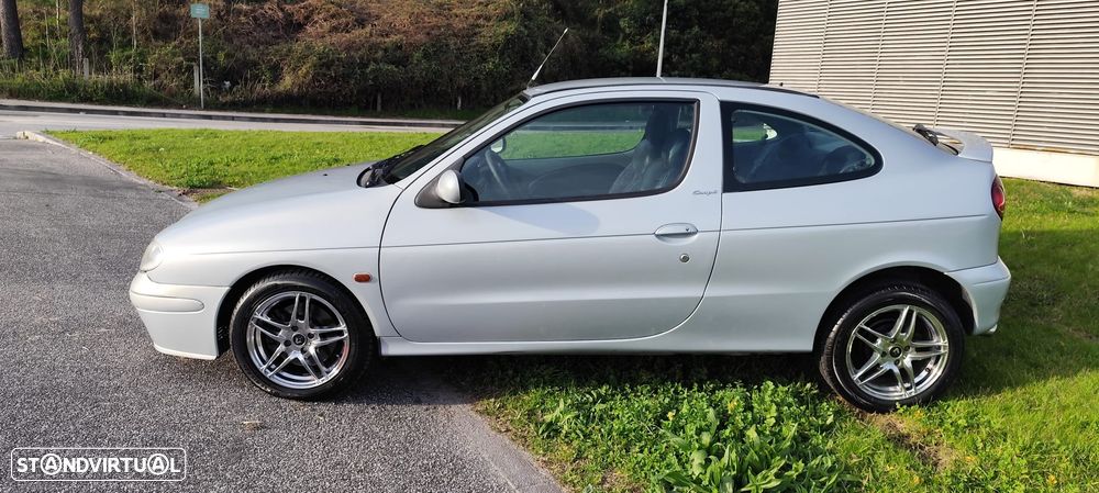 Renault Mégane Grand Coupe - 8