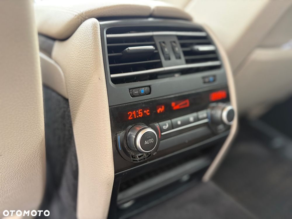 BMW Seria 7 740d - 19