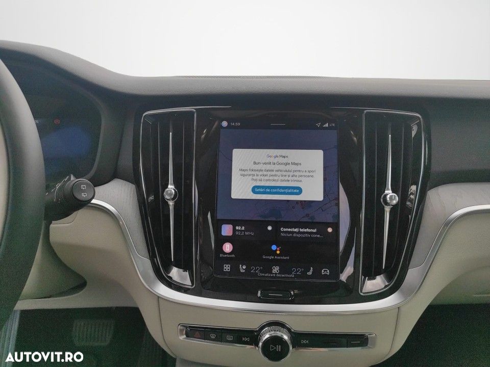 Volvo V60 B4 MHEV AT Plus Dark - 15