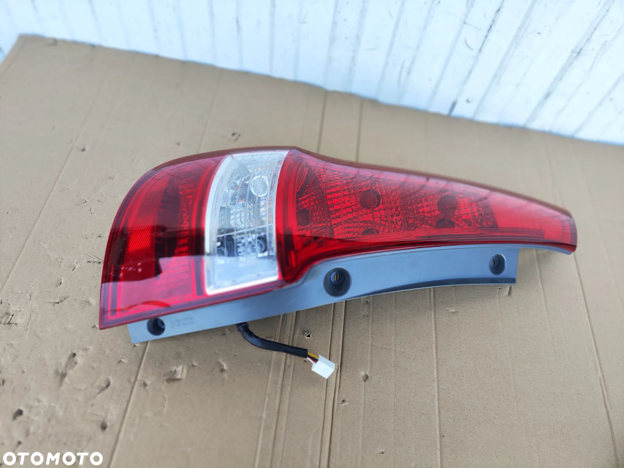 HYUNDAI I30 KOMBI 07-12 LAMPA LEWA TYŁ - 3