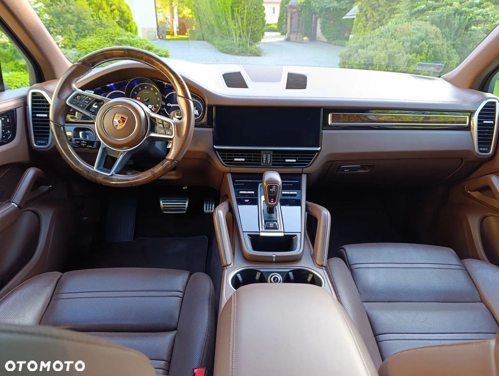 Porsche Cayenne S - 11
