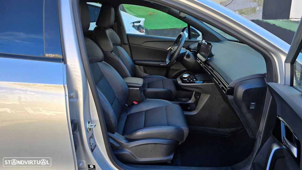 MG MG4 64 kWh Luxury - 45